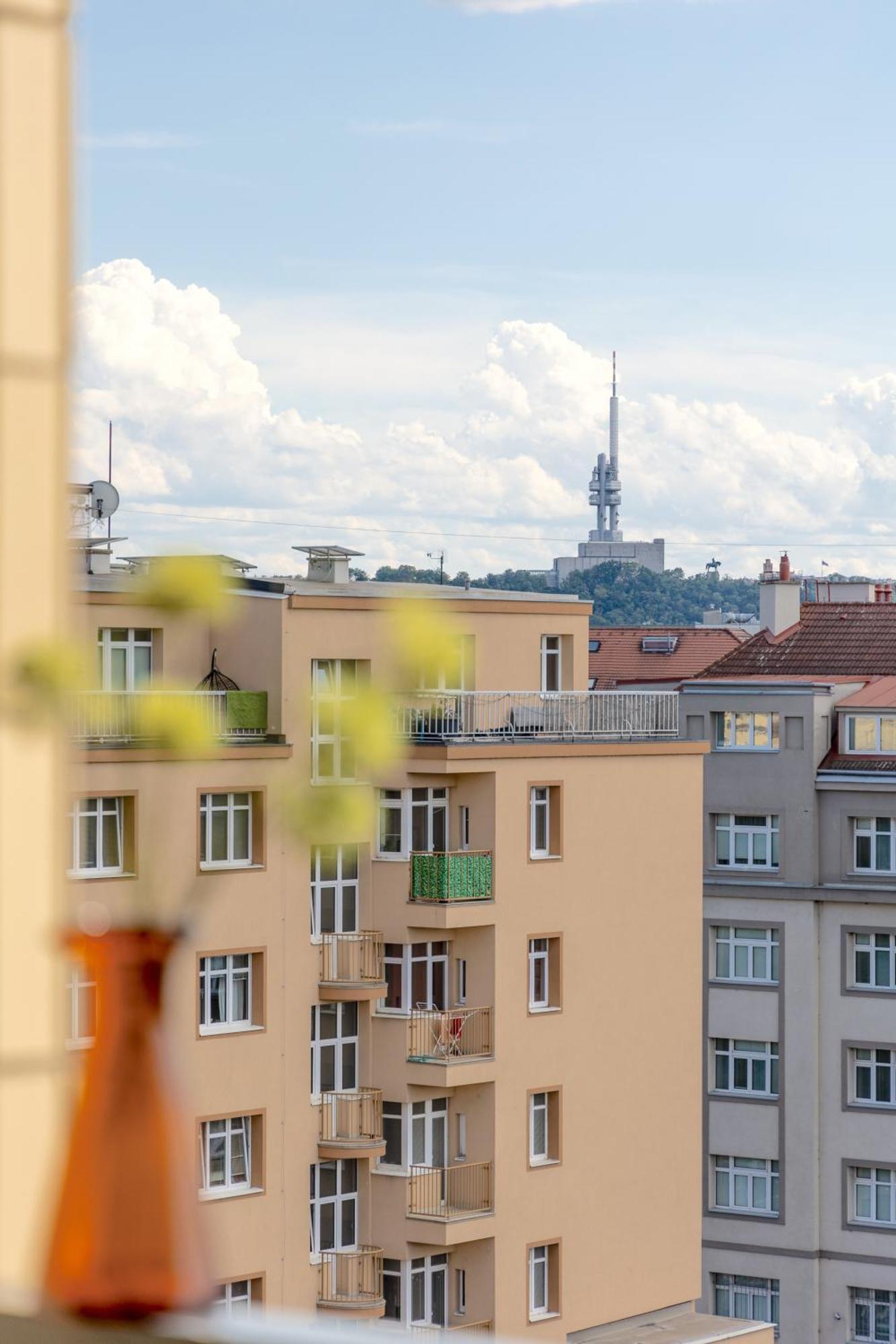 Bright 2Br - 7Th Floor, Balcony, Free Parking By Gravity Prague Apartment Exterior photo
